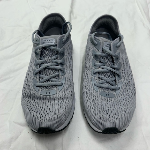 Under Armour Women's Hover Tennis Shoes. Size 8.5 - Picture 3 of 6